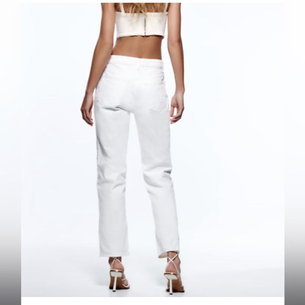NWT ZARA WOMAN HIGH RISE STRAIGHT
LEG JEANS WHITE - Picture 8 of 9
